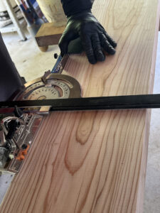 カフェ板のカット作業2